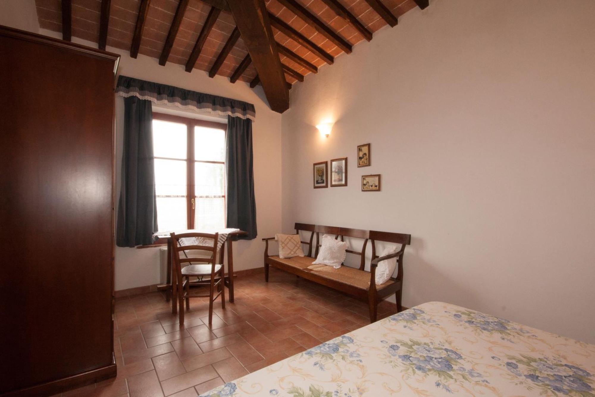 Casavacanze Vesta Isola d'Arbia Habitación foto