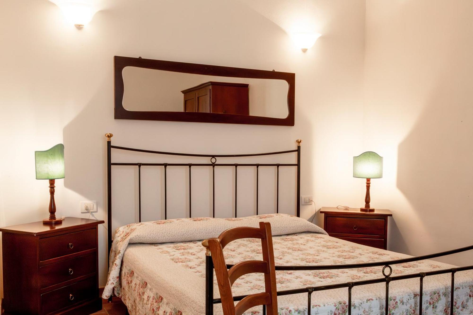 Casavacanze Vesta Isola d'Arbia Habitación foto